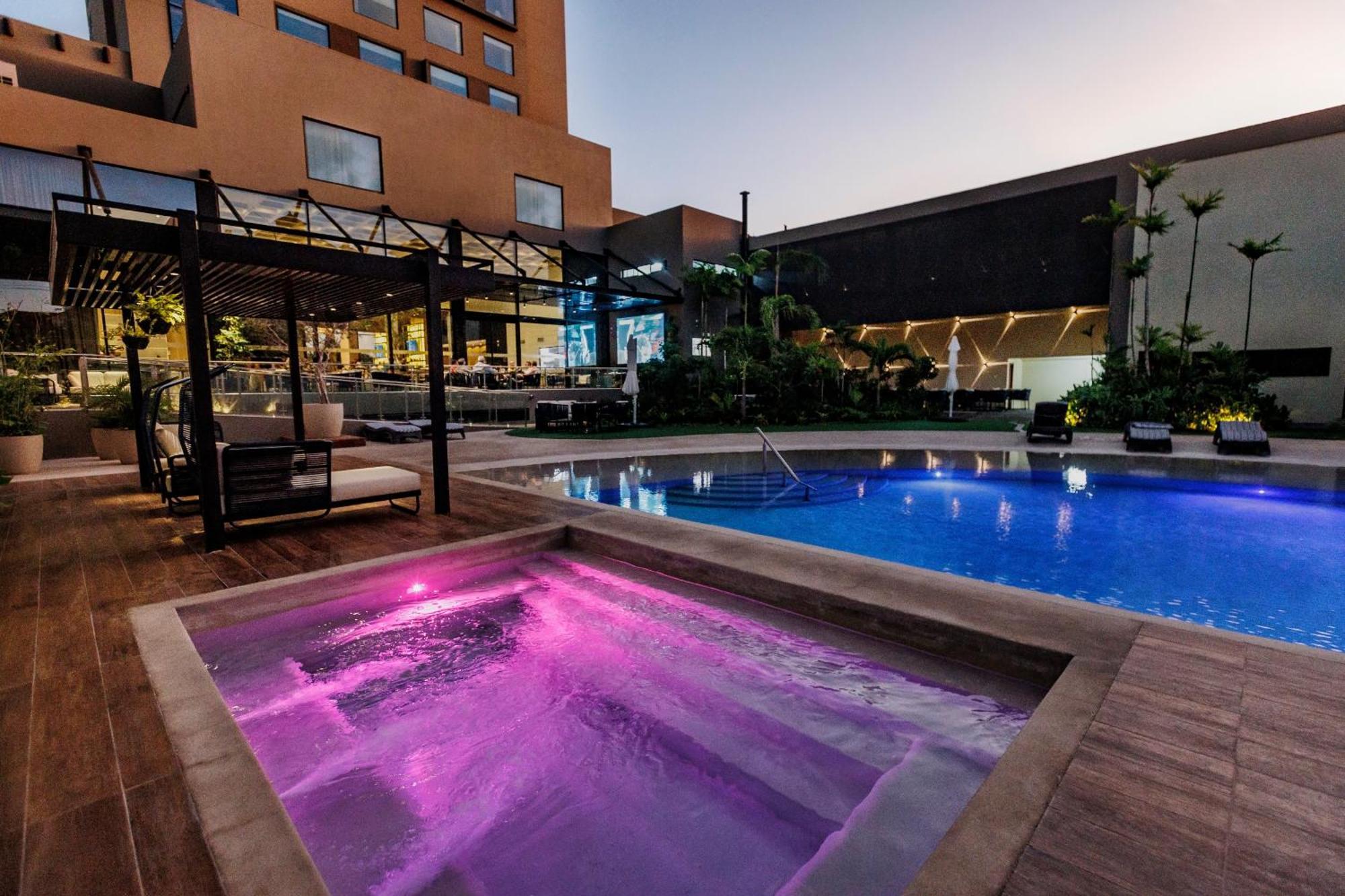 Novotel Santa Cruz De La Sierra Exterior photo